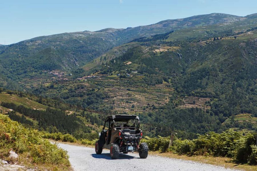 3.5h Buggy Tour • Arcos de Valdevez • Peneda Gerês - Climbing Serra do Soajo to 830 metres