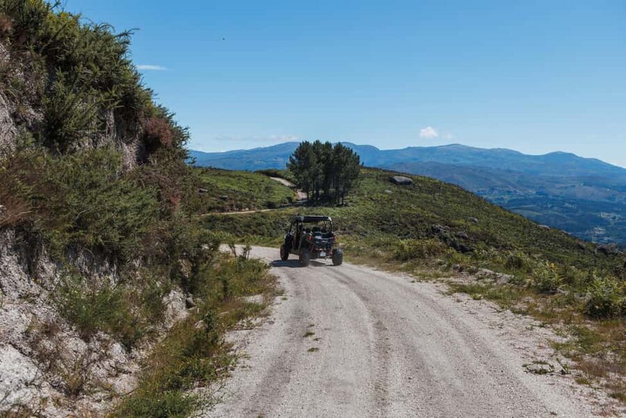 3.5h Buggy Tour • Arcos de Valdevez • Peneda Gerês - The guide makes a real difference