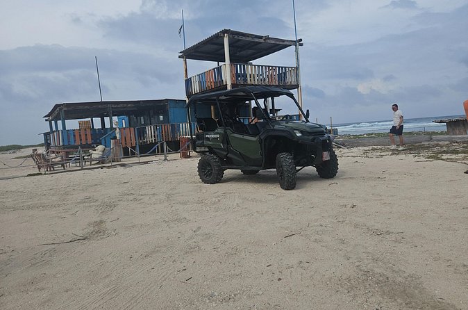 5-seater UTV 4 Hours Island tour in Aruba - Ayo Rock Formations and the final stretch