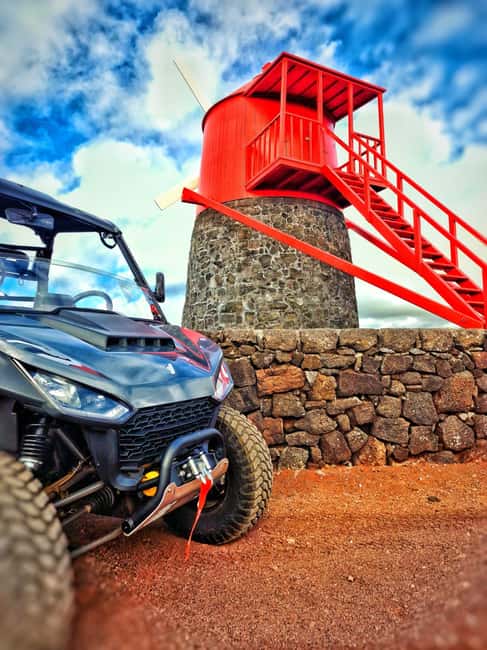 Buggy ride through the vineyards of Pico Island - Who will get the most from this ride