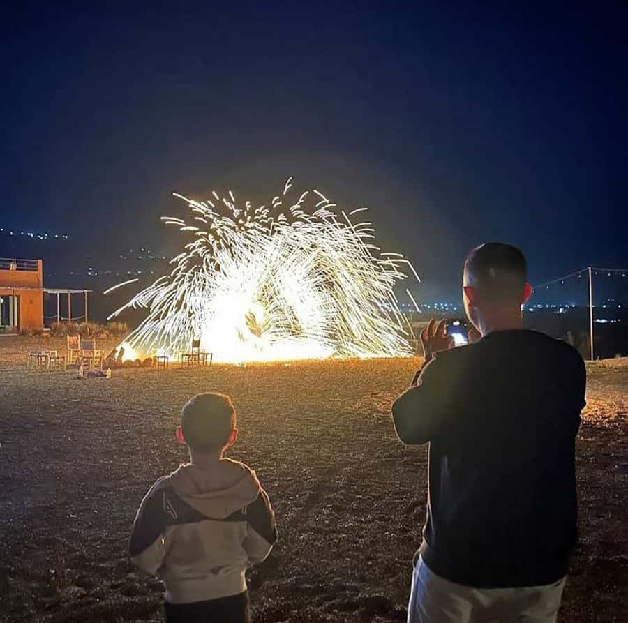 Buggy ride with camels and dinner show in agafay desert - Dinner in a camp with Moroccan music and fire entertainment
