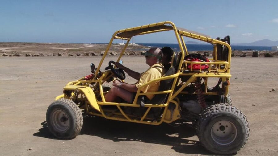 Corralejo: Buggy Safari Tour - Driving the buggy: what it feels like