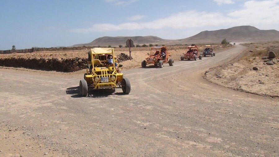 Corralejo: Buggy Safari Tour - What makes the guides important