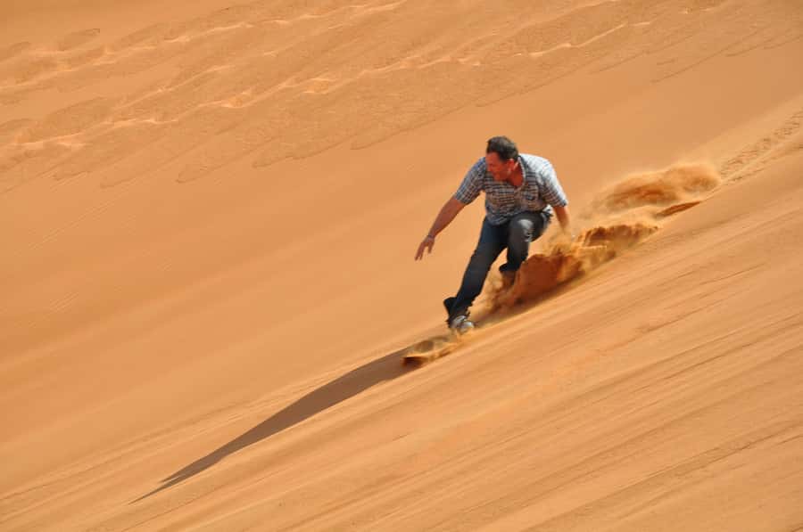 Dubai: 3000cc V6 Dune Buggy & Sandboarding -Private Tour - Should you book the 3000cc Lahbab buggy tour?