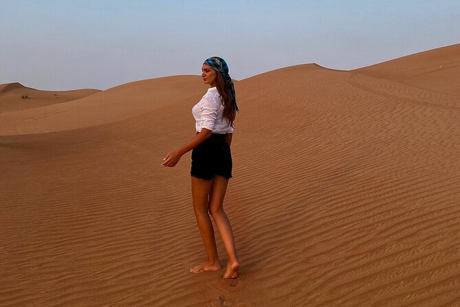 Dubai Desert Safari: Tanoura Show, Dune Bashing and BBQ Dinner - The 4x4 dune bash and sunset stop