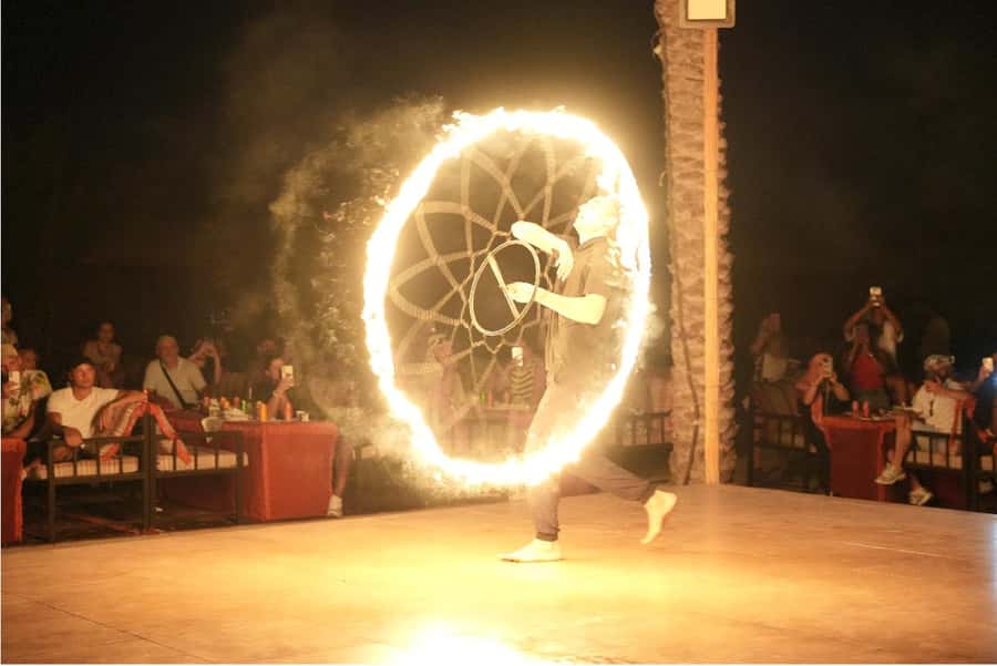 Dubai: Experience 60 Minutes Quad bike & BBQ Dinner - Who should book this desert outing?