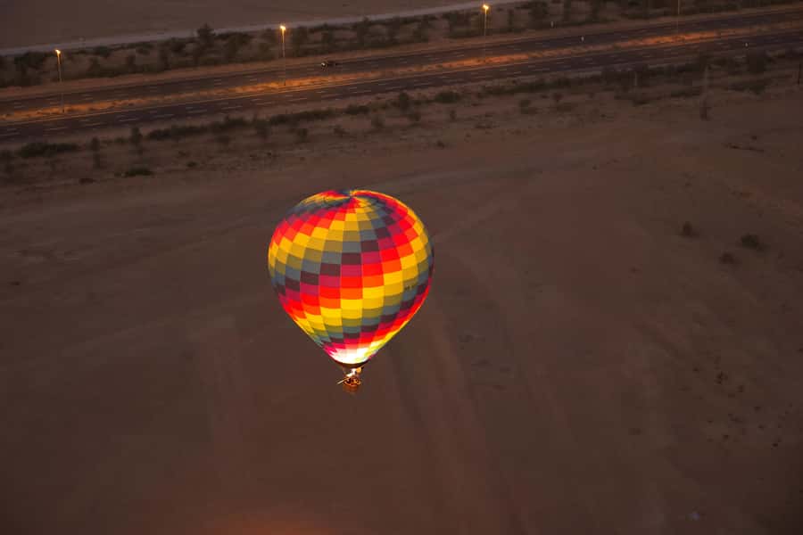 Dubai: Hot Air Balloon, Desert Safari, and Quad Biking Tour - Breakfast in a traditional Bedouin camp