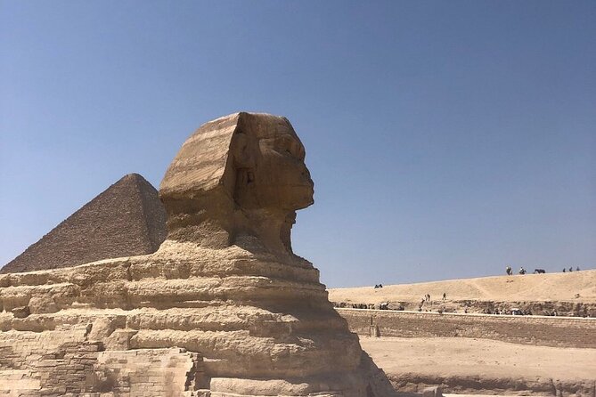 Giza Pyramids,Sphinx,Camel Ride,ATV Bike,Shopping,Dinner cruiseII - Local lunch and the shopping stops