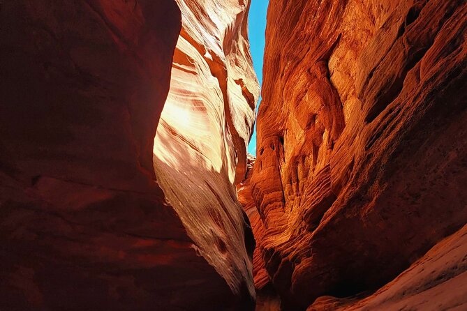 Great Chamber/Peekaboo Slot Canyon UTV Tour 4hrs - The steep climb to Great Chamber