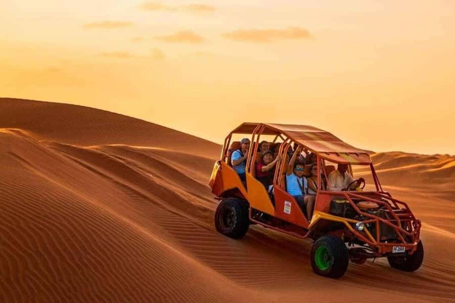 Huacachina: Buggy en las Dunas al Atardecer y Sandboarding - Why Huacachina is best seen from a dune buggy
