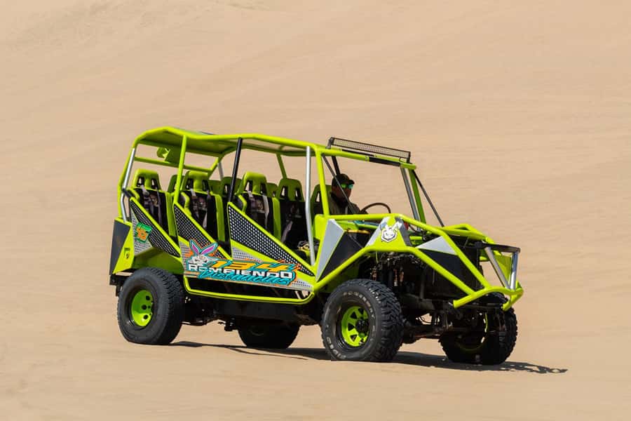 Huacachina: Buggy en las Dunas al Atardecer y Sandboarding - Photo stops above the oasis