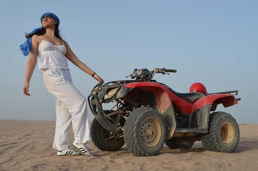 Hurghada: Quad and Buggy Safari with Dinner and Show - Dinner with a broad buffet selection