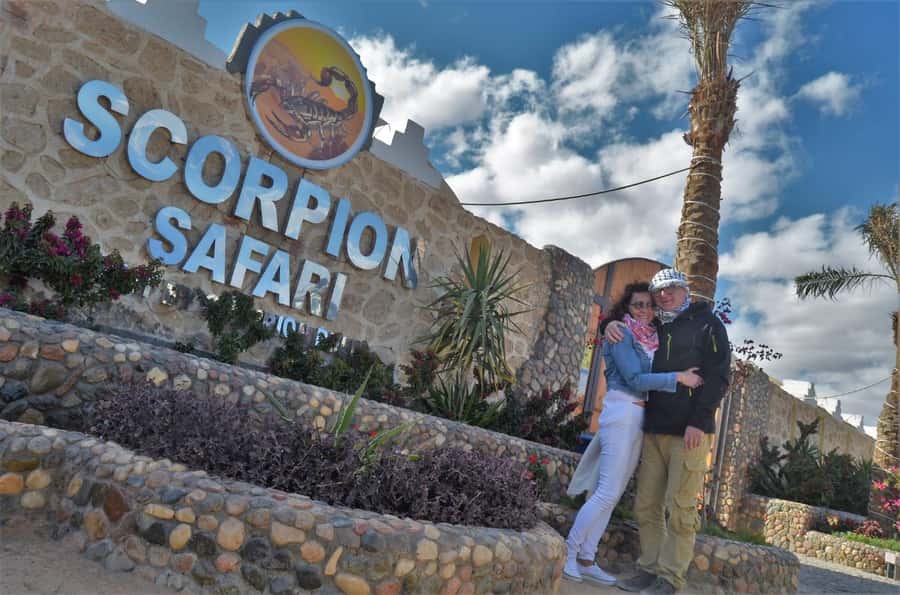 Hurghada: Quad and Buggy Safari with Dinner and Show - Riding a quad for 30 minutes