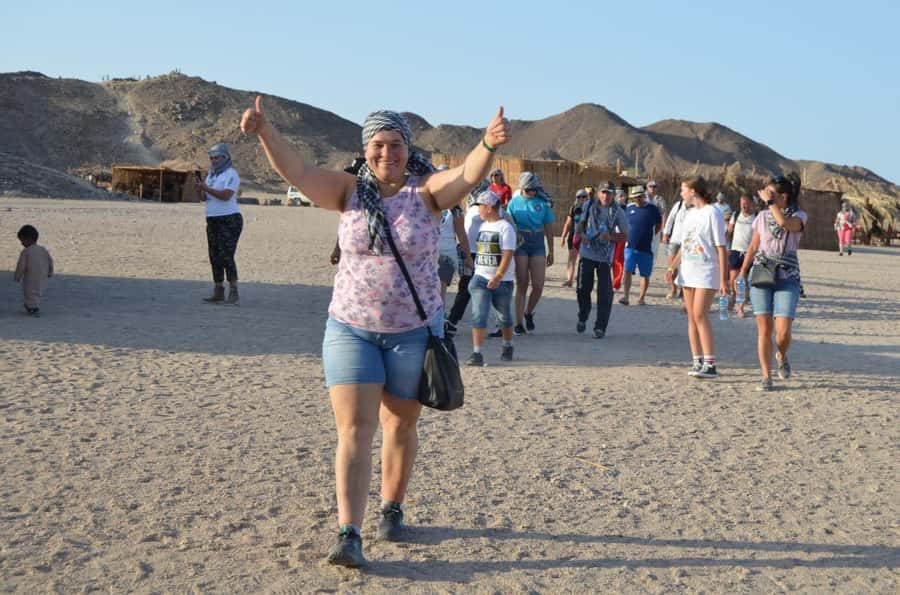 Hurghada: Quad Bike and Camel Ride with Dinner and Show - Prepare for dust, sun, and yellow clothing