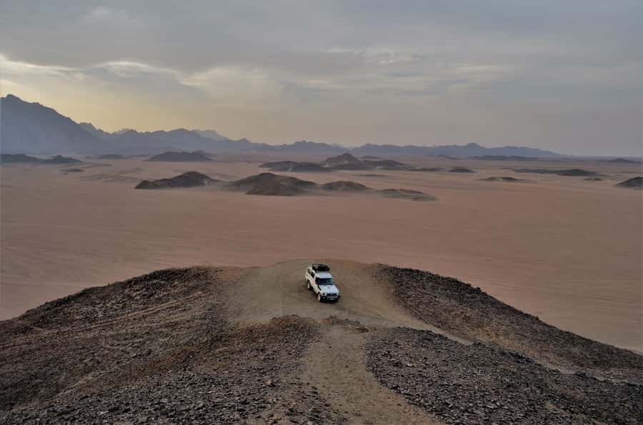 Hurghada: Quad Bike, Buggy, Jeep Safari, Camel Ride & Dinner - An evening show with variable timing