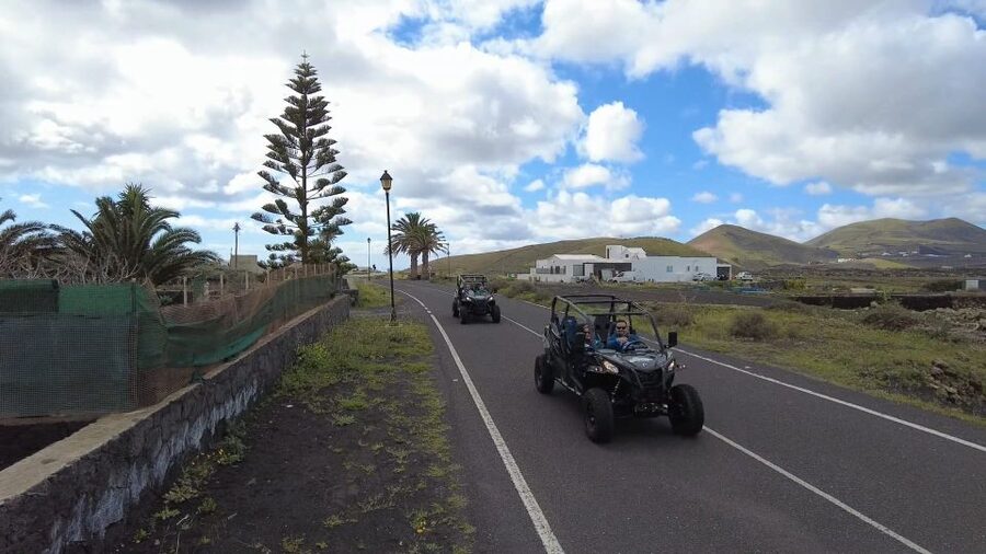 Lanzarote: Mix tour Guided Buggy Volcano Tour 4 or 6 seater - The rough return to Costa Teguise