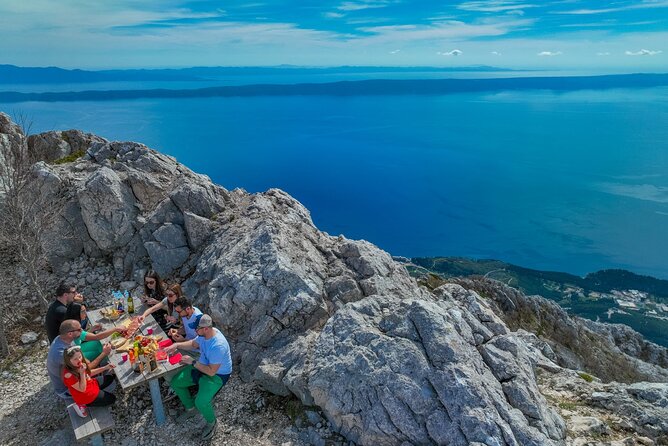 Makarska: Baggy Skywalk & Biokovo viewpoint Tour - Sinjal at 1,400 meters and the short walk