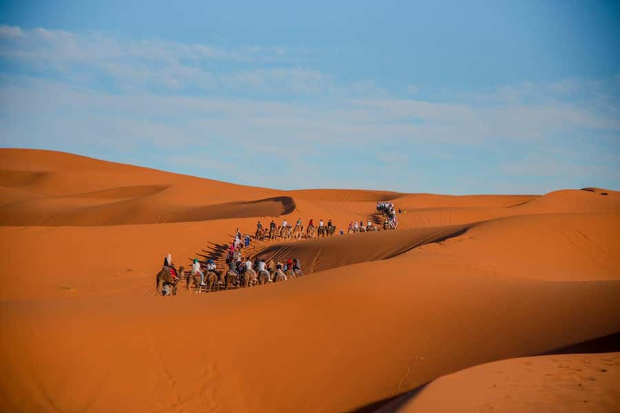 Marrakech: 3-Day Merzouga Desert Tour Camel & Sandboarding - Choosing between the standard and luxury camp