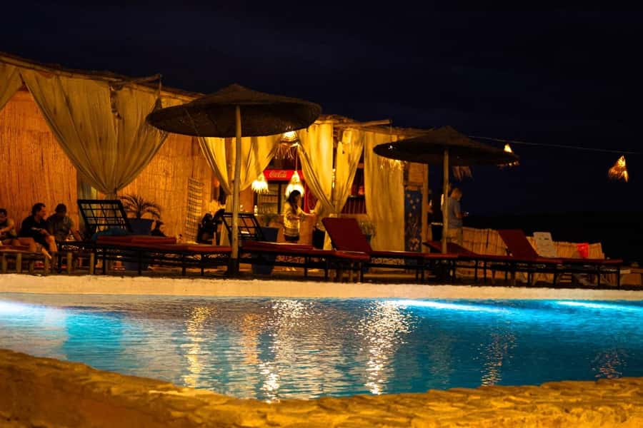Marrakech: Agafay Desert Quad, Camel Ride & Dinner Show - Why Agafay makes a good short desert trip