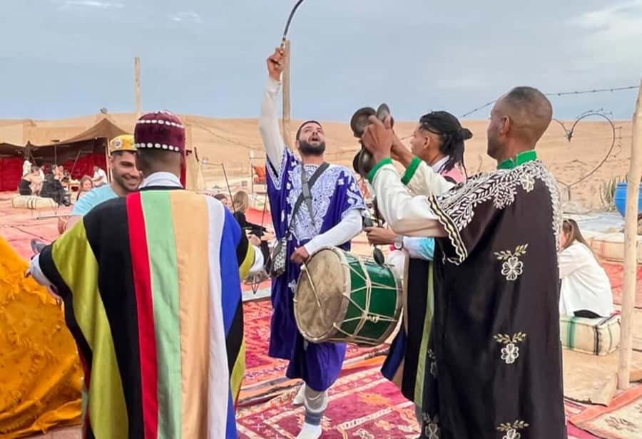 Marrakech: Buggy Ride, Pool & Dinner Show in Agafay Desert - Moroccan dinner under the stars