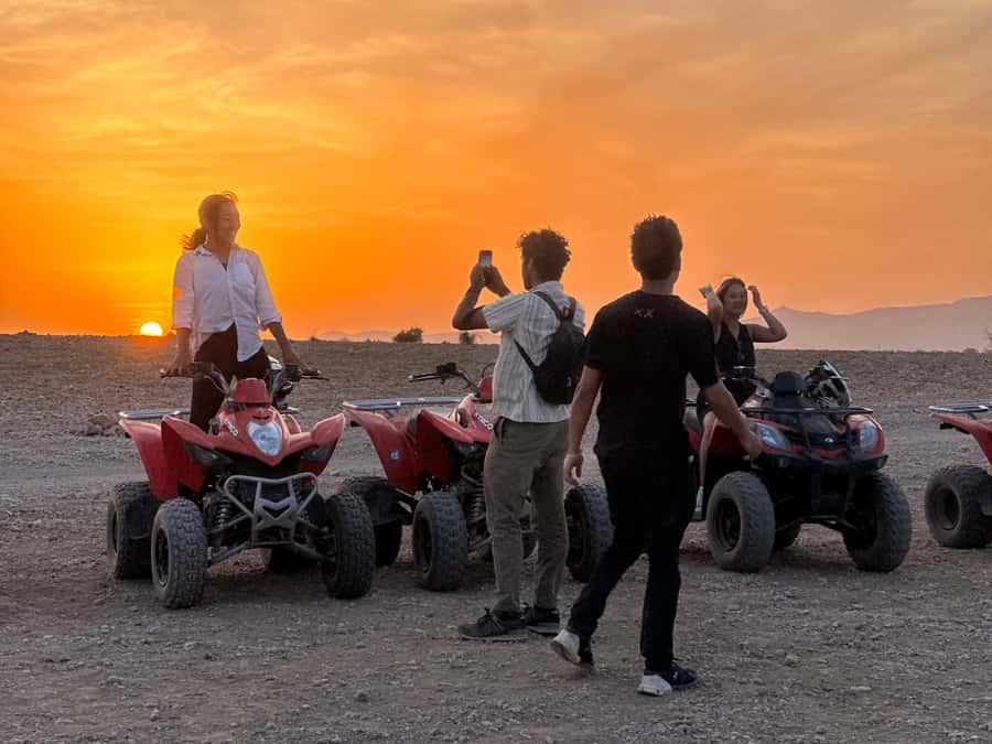 Marrakech: quad Adventure at the Dunes of the palmery desert - Tea, honey, bread, and a slower desert stop