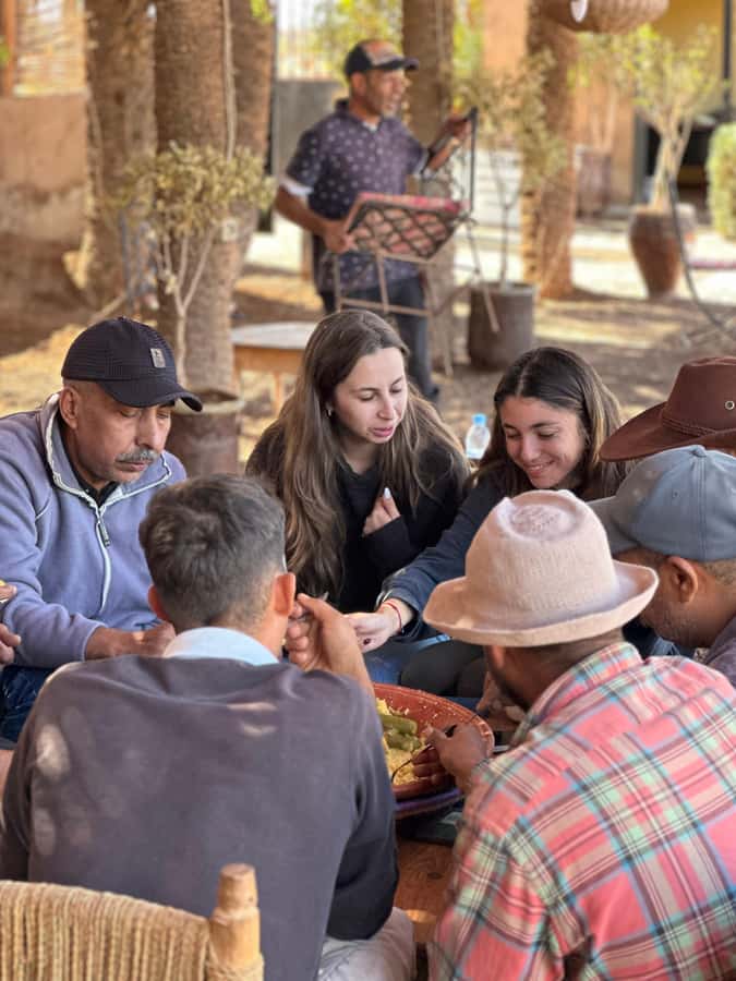Marrakech: Quad Bike excursion at the sunset with Tea Break - The tea break in the desert