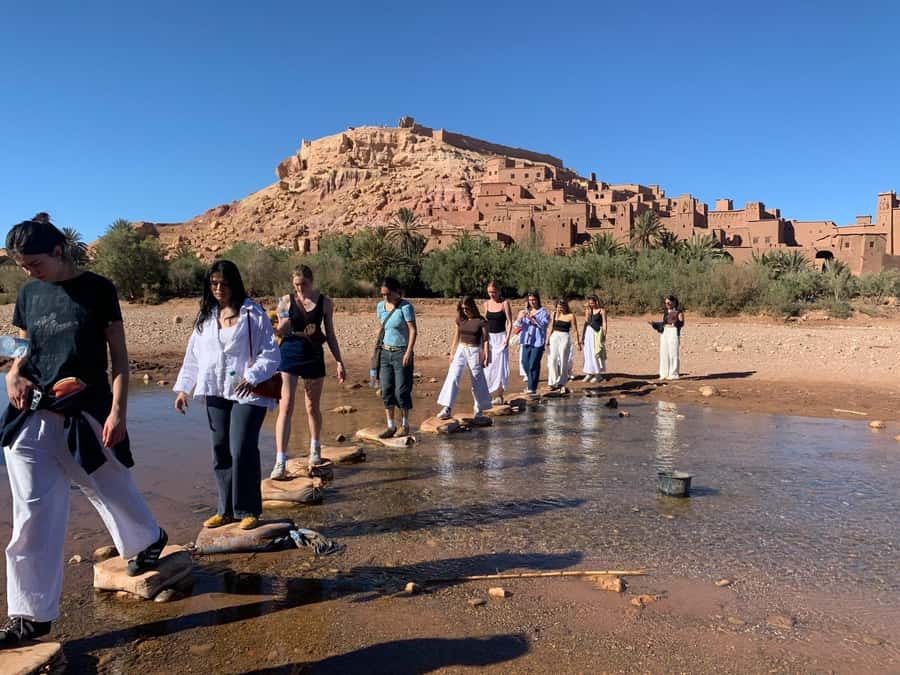 Marrakech to Fes: 3-Day Merzouga Desert Camel & Sandboarding - The guides and group experience