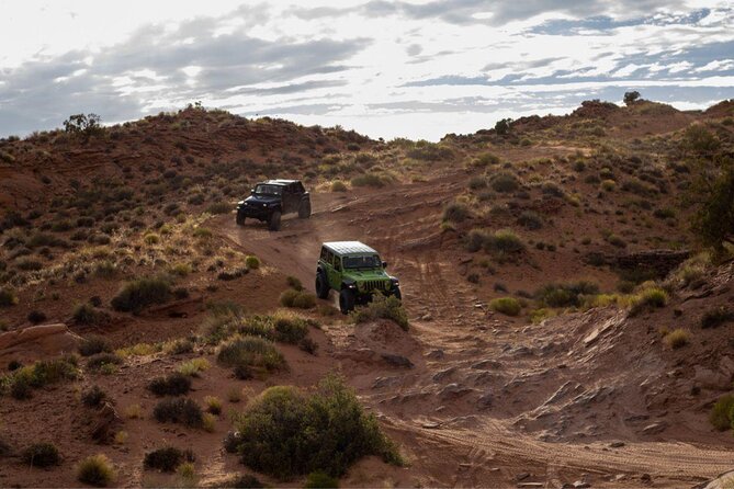 Moab’s #1 Rated Guided U-Drive Hell’s Revenge Off-Road Tour - Hell’s Revenge is a real off-road ride