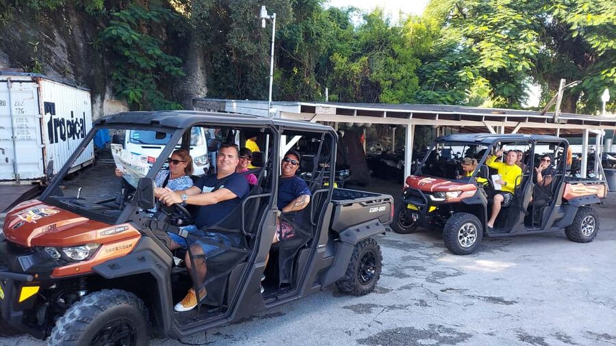 Nassau: 6-Seater Buggy Rental - What the open buggy feels like on the road