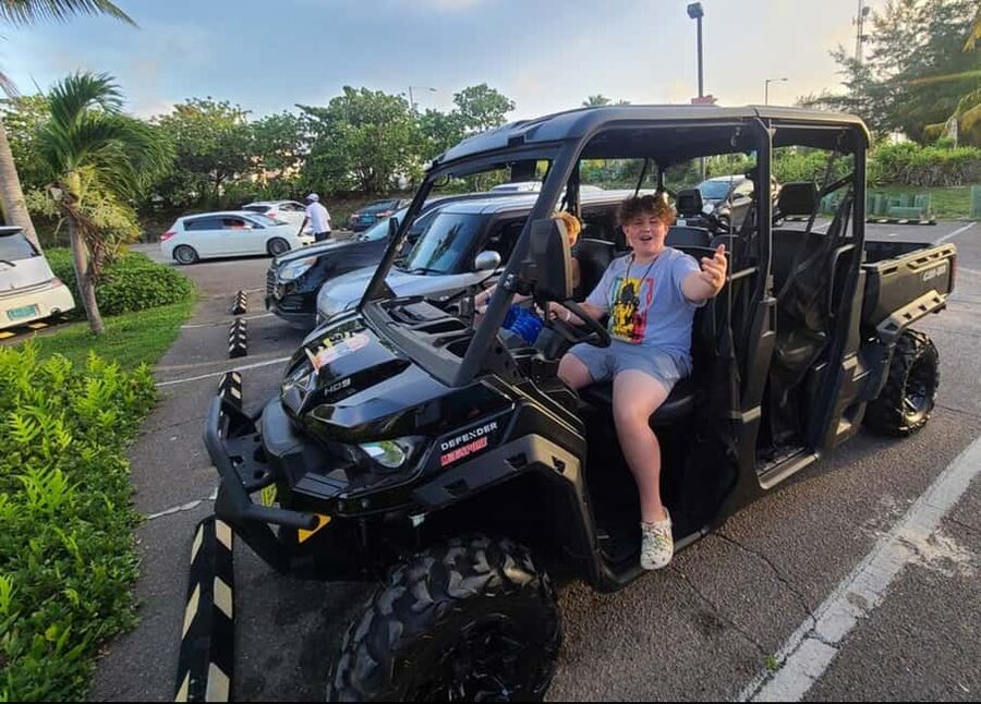 Nassau: 6-Seater Buggy Rental - Service that helps at check-in
