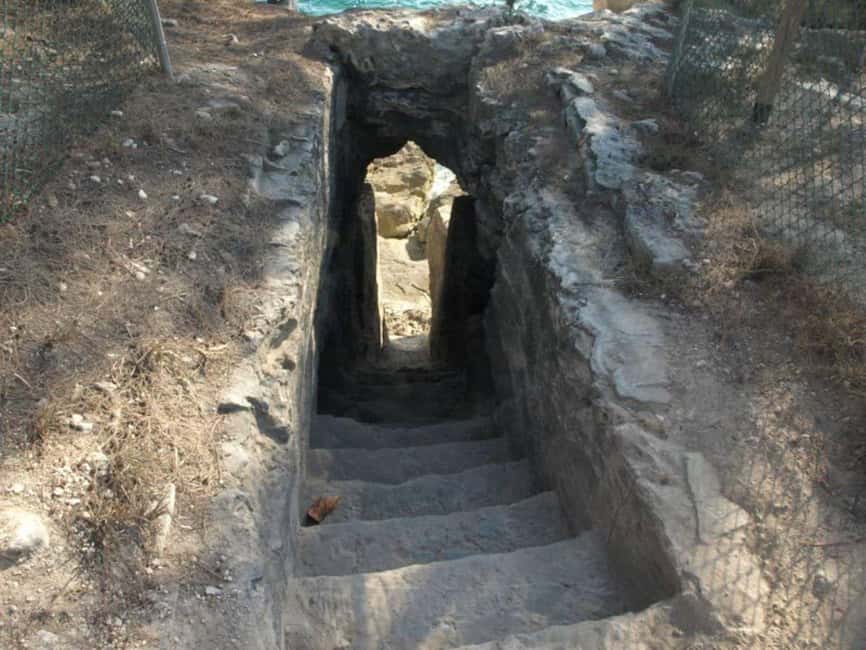 Nassau: ATV Guided Tour - Queens Staircase and the story beneath Nassau