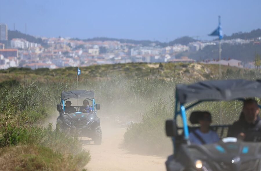 Nazaré: 4x4 Buggy Tour with Guide - Dust, clothing, and comfort tips