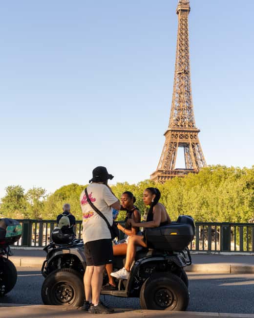 Paris: City Highlights Guided Quad Tour - What the small group size changes