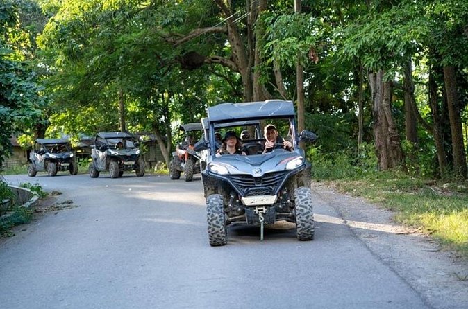 Rastafari Cultural ATV Community Experience from Negril - Lunch, fruit, and music at the property