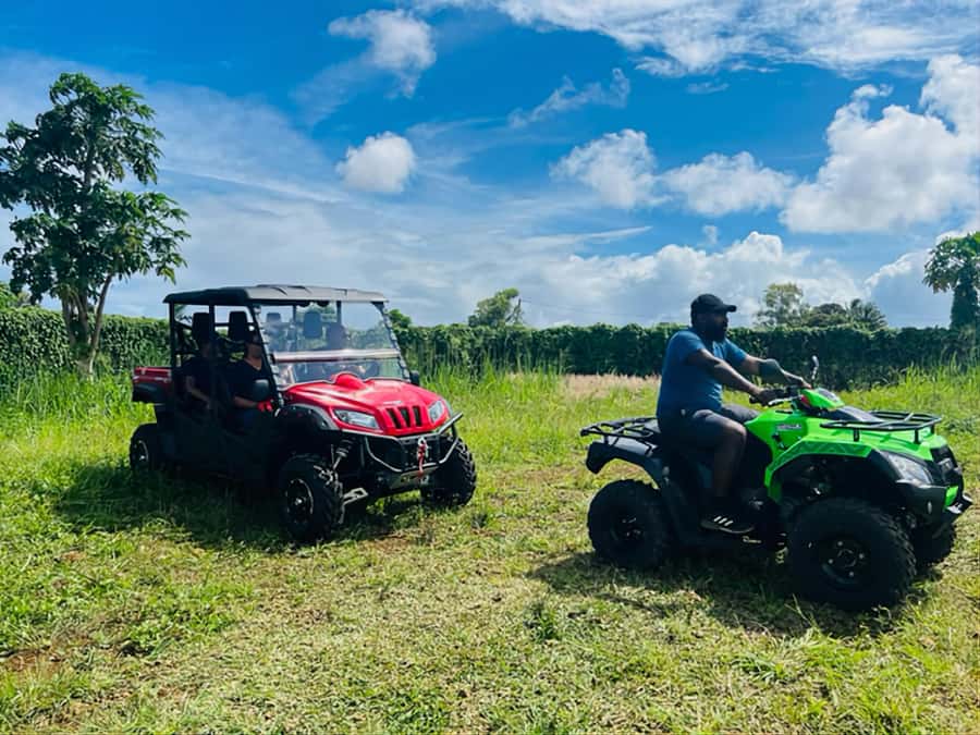 South Mauritius : Buggy Tour - Le Souffleur and the road beyond the sugarcane